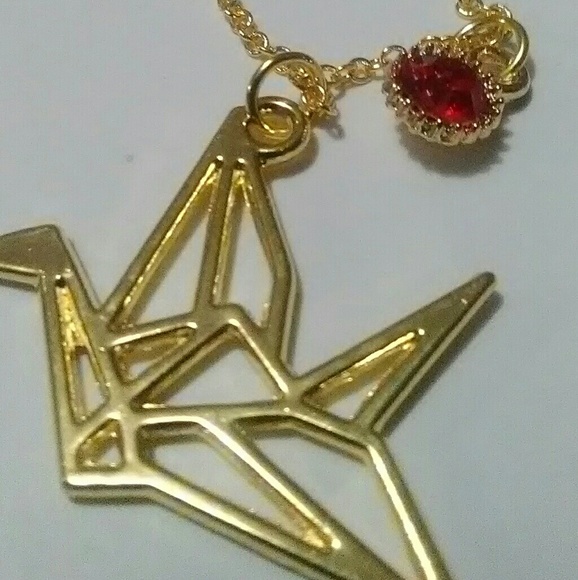 Exceptional Gold Plated Red Charm Beauty Necklace - Picture 2 of 4